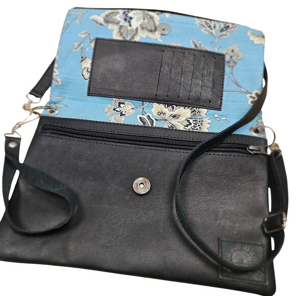 Vintage White Capiz Shell Heart Shaped Trinket Box Shell Flowers READ NOTE - Picture 2 of 10